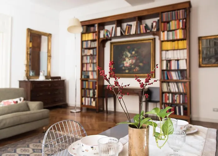 Apartment Sophisticated Near Duomo Milan