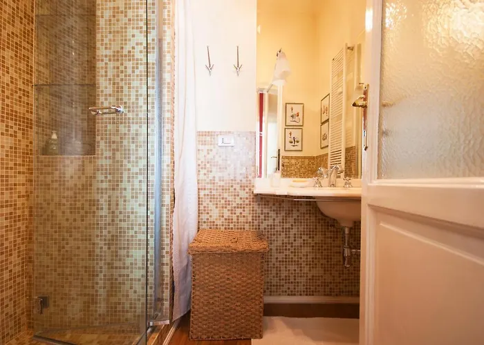 Sophisticated Near Duomo Apartment Milan
