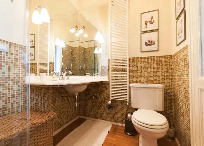 Sophisticated Near Duomo Apartment *